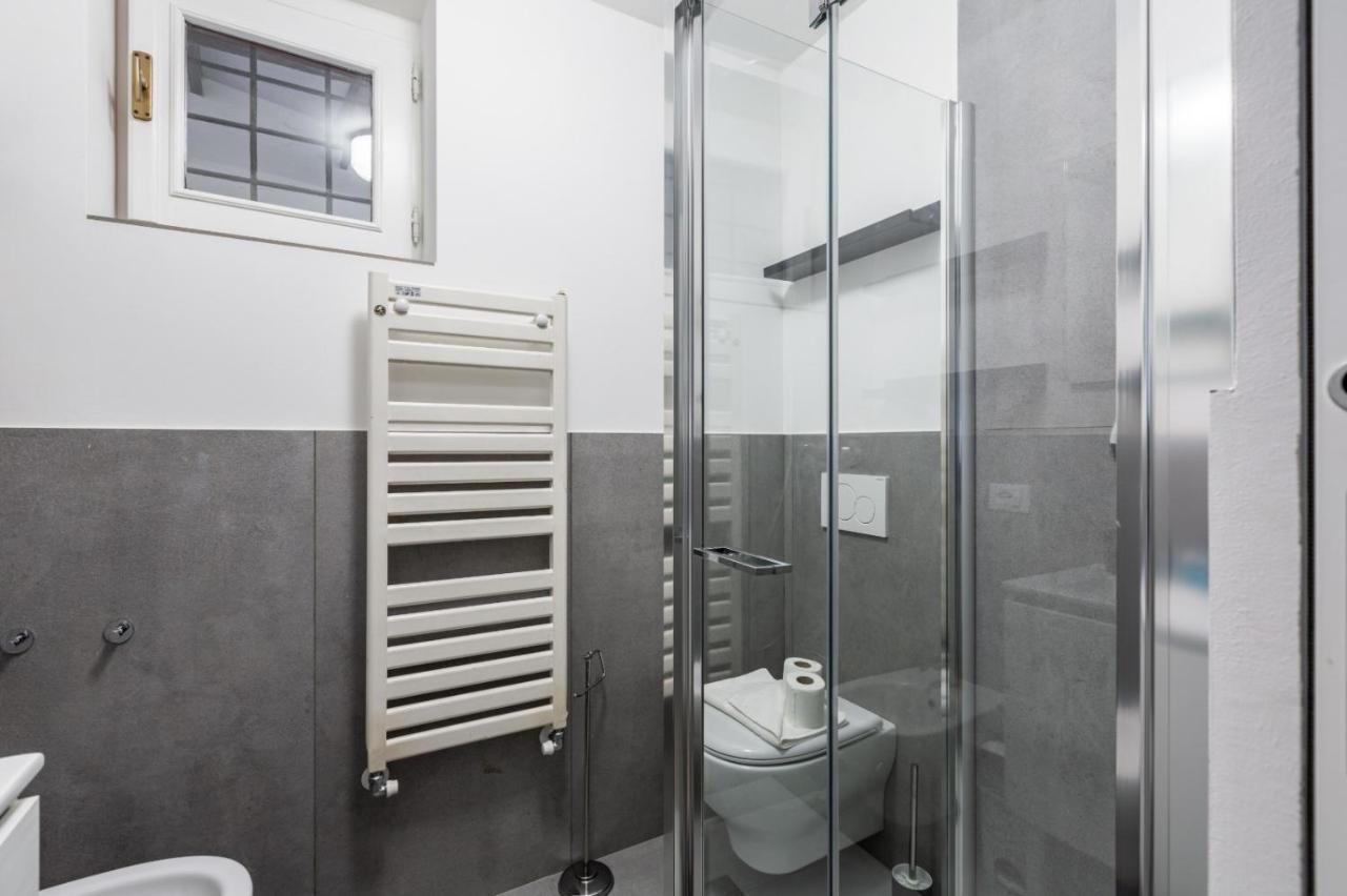 New! Studio Apt 700M From Corso Lodi! มิลาน ภายนอก รูปภาพ